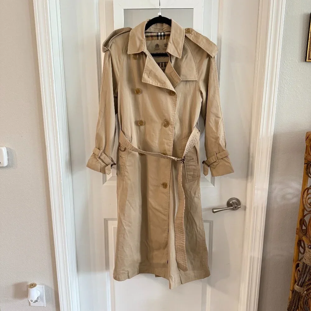 Burberry Beige Trench Coat with Signature Check Lining - Picture 2 of 7